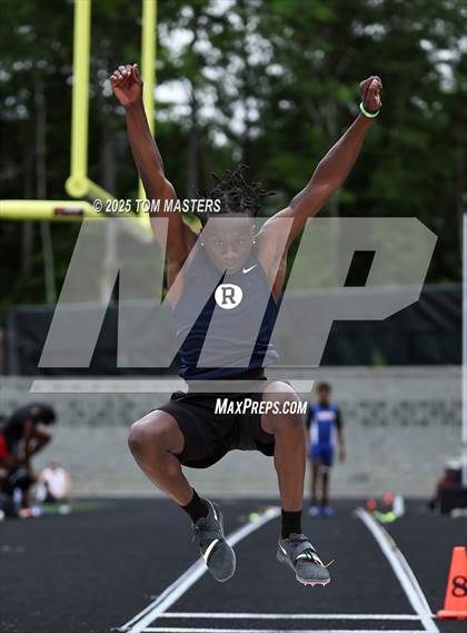 Thumbnail 3 in NCHSAA 4A West Regional (Long Jump) photogallery.