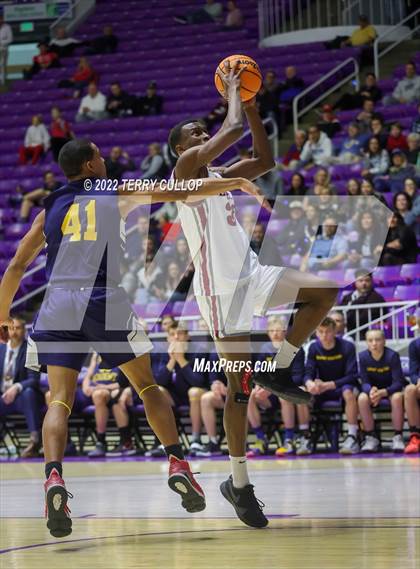 Thumbnail 2 in Summit Academy vs. Layton Christian Academy (UHSAA 3A Quarterfinal) photogallery.