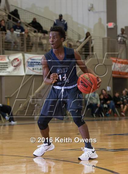 Thumbnail 2 in DeSoto vs. Shoemaker (Whataburger Basketball Tournament) photogallery.