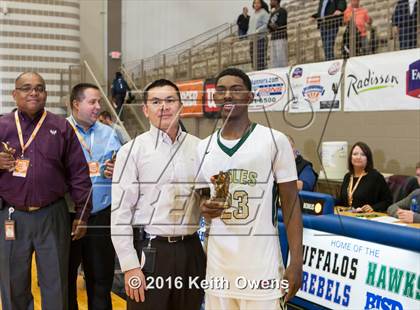 Thumbnail 1 in DeSoto vs. Shoemaker (Whataburger Basketball Tournament) photogallery.