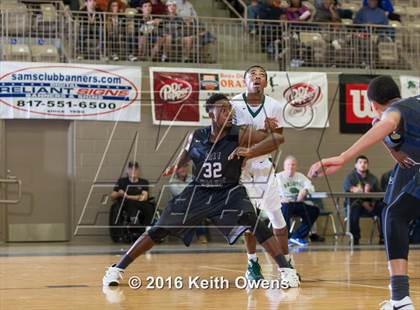Thumbnail 2 in DeSoto vs. Shoemaker (Whataburger Basketball Tournament) photogallery.