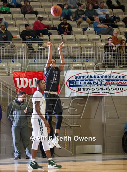Thumbnail 2 in DeSoto vs. Shoemaker (Whataburger Basketball Tournament) photogallery.