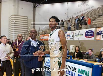 Thumbnail 3 in DeSoto vs. Shoemaker (Whataburger Basketball Tournament) photogallery.