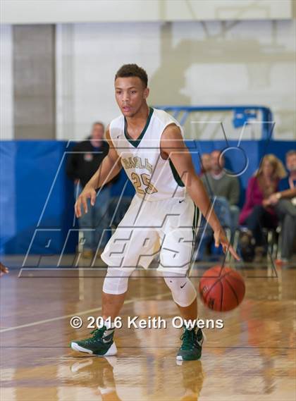 Thumbnail 2 in DeSoto vs. Shoemaker (Whataburger Basketball Tournament) photogallery.
