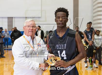 Thumbnail 1 in DeSoto vs. Shoemaker (Whataburger Basketball Tournament) photogallery.