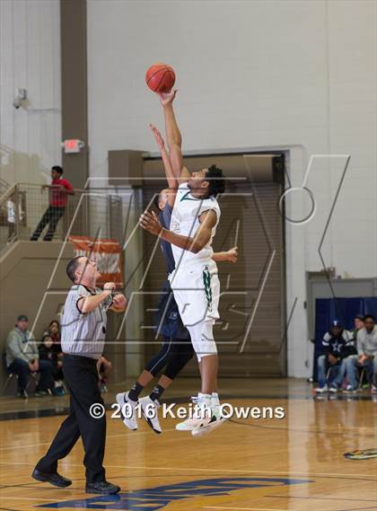 Thumbnail 1 in DeSoto vs. Shoemaker (Whataburger Basketball Tournament) photogallery.