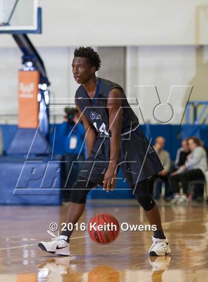 Thumbnail 3 in DeSoto vs. Shoemaker (Whataburger Basketball Tournament) photogallery.
