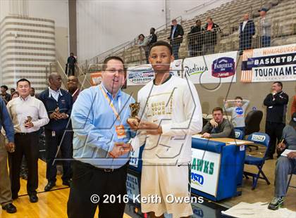 Thumbnail 3 in DeSoto vs. Shoemaker (Whataburger Basketball Tournament) photogallery.