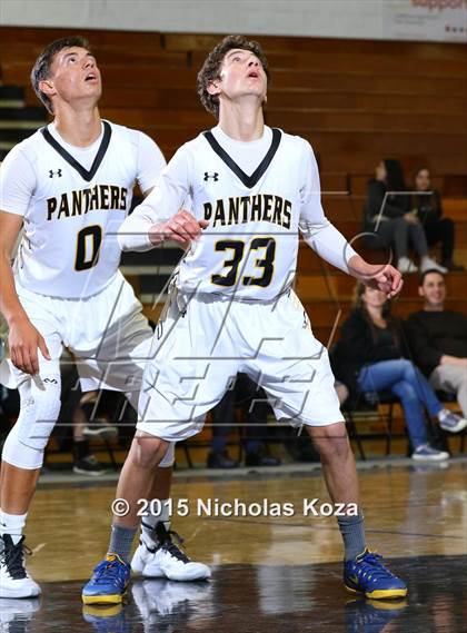 Thumbnail 3 in Newbury Park vs. Shalhevet (Joe Frazier Classic) photogallery.