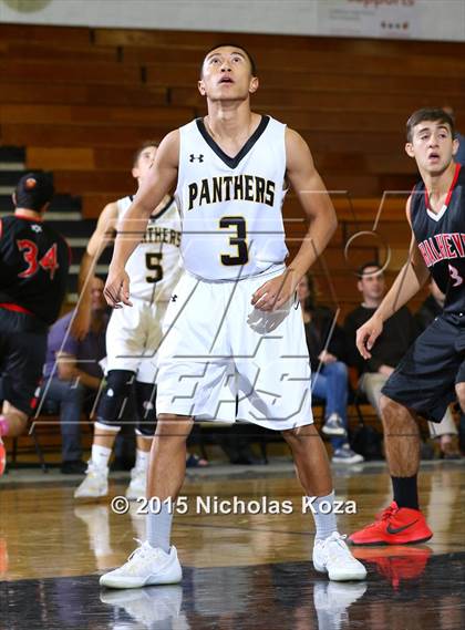 Thumbnail 3 in Newbury Park vs. Shalhevet (Joe Frazier Classic) photogallery.