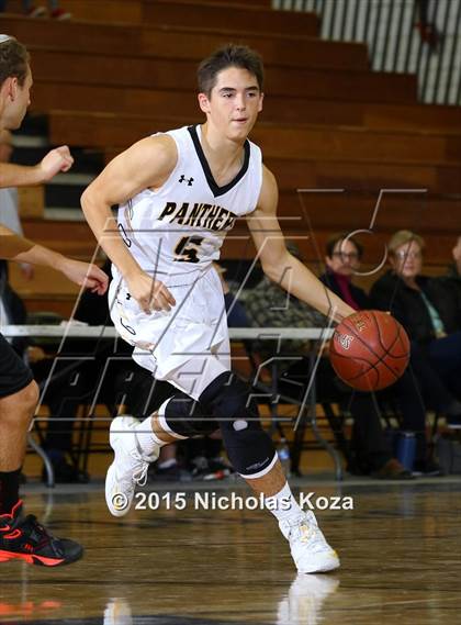 Thumbnail 3 in Newbury Park vs. Shalhevet (Joe Frazier Classic) photogallery.