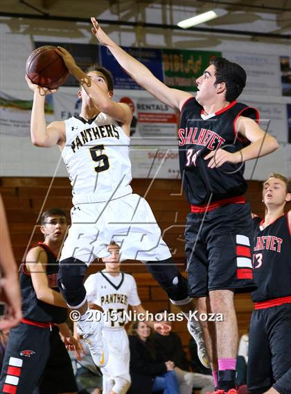 Thumbnail 3 in Newbury Park vs. Shalhevet (Joe Frazier Classic) photogallery.