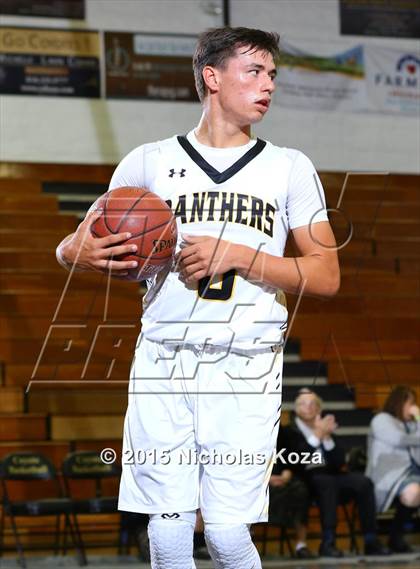 Thumbnail 2 in Newbury Park vs. Shalhevet (Joe Frazier Classic) photogallery.