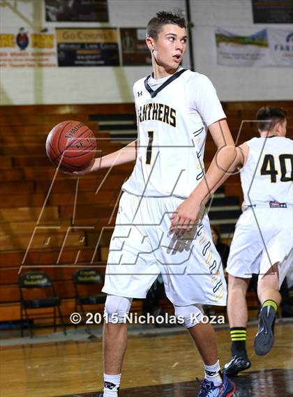 Thumbnail 1 in Newbury Park vs. Shalhevet (Joe Frazier Classic) photogallery.