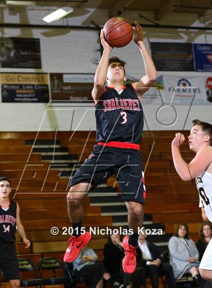 Thumbnail 3 in Newbury Park vs. Shalhevet (Joe Frazier Classic) photogallery.