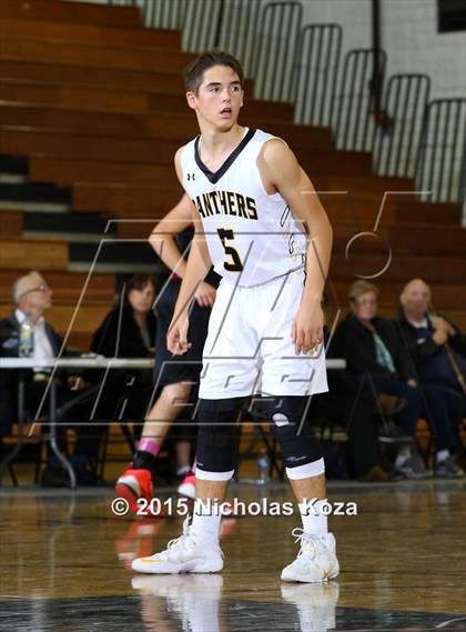 Thumbnail 2 in Newbury Park vs. Shalhevet (Joe Frazier Classic) photogallery.