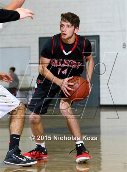 Thumbnail 3 in Newbury Park vs. Shalhevet (Joe Frazier Classic) photogallery.