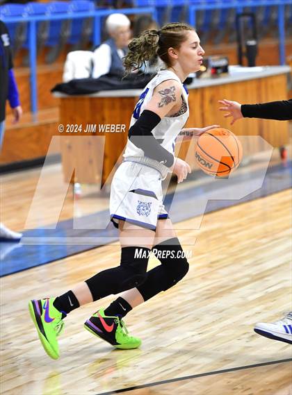 Thumbnail 1 in Haileyville @ Braggs photogallery.