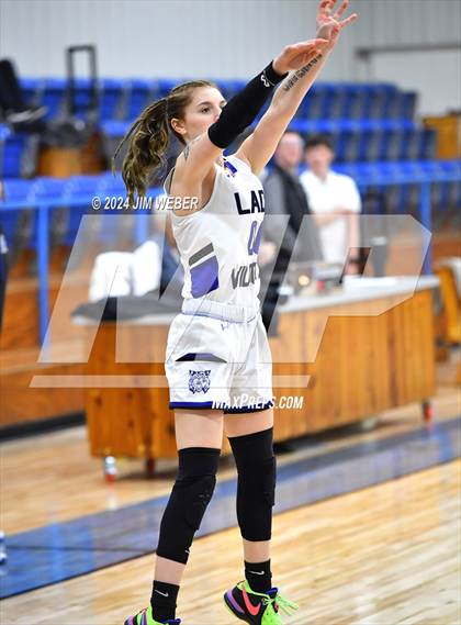 Thumbnail 2 in Haileyville @ Braggs photogallery.