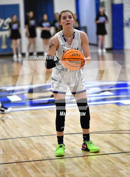 Thumbnail 2 in Haileyville @ Braggs photogallery.