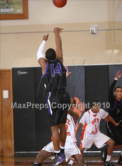 Thumbnail 3 in New Rochelle @ White Plains photogallery.