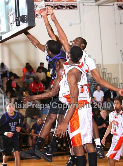 Thumbnail 3 in New Rochelle @ White Plains photogallery.