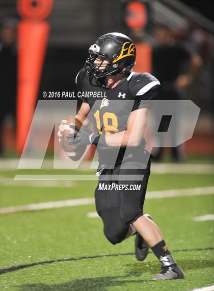 Thumbnail 3 in Benson vs Round Valley (AIA D2 Semifinal) photogallery.