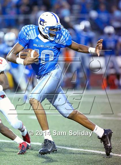 Thumbnail 1 in Raytown South vs. Raytown (2014 MaxPreps Rivalry Series)  photogallery.