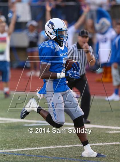 Thumbnail 1 in Raytown South vs. Raytown (2014 MaxPreps Rivalry Series)  photogallery.