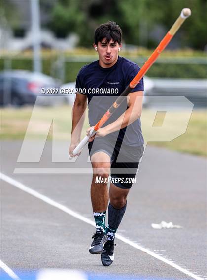 Thumbnail 2 in Carl L Chandler V Invitational photogallery.