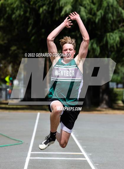 Thumbnail 1 in Carl L Chandler V Invitational photogallery.