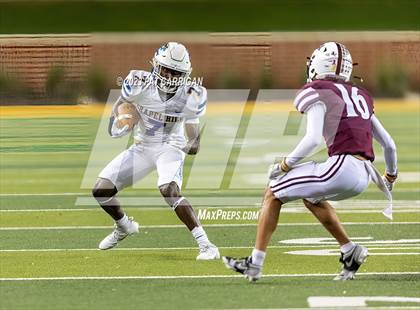 Thumbnail 2 in Chapel Hill at Davenport  (UIL Football 4A DI Semifinal) photogallery.