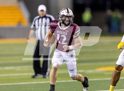 Thumbnail 1 in Chapel Hill at Davenport  (UIL Football 4A DI Semifinal) photogallery.