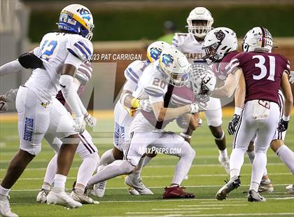 Thumbnail 1 in Chapel Hill at Davenport  (UIL Football 4A DI Semifinal) photogallery.