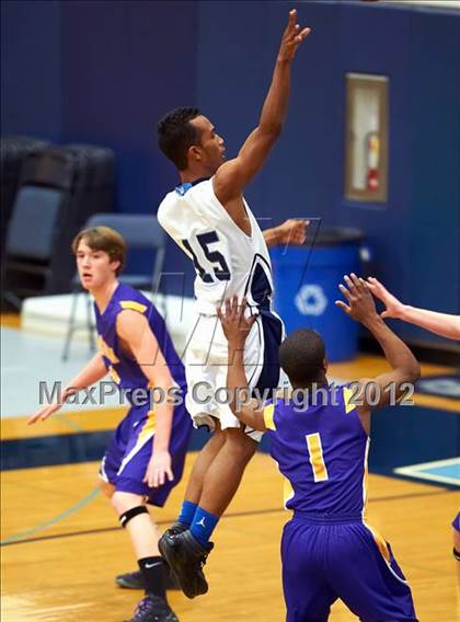 Thumbnail 3 in Riordan @ Valley Christian photogallery.