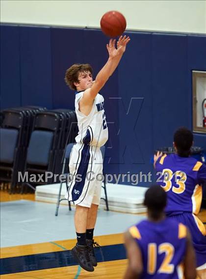 Thumbnail 3 in Riordan @ Valley Christian photogallery.