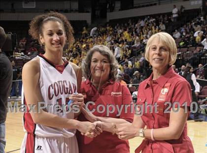 Thumbnail 3 in Carondelet vs. Mater Dei (CIF State D2 Award Photos) photogallery.
