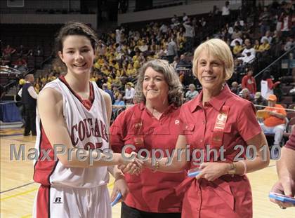 Thumbnail 3 in Carondelet vs. Mater Dei (CIF State D2 Award Photos) photogallery.