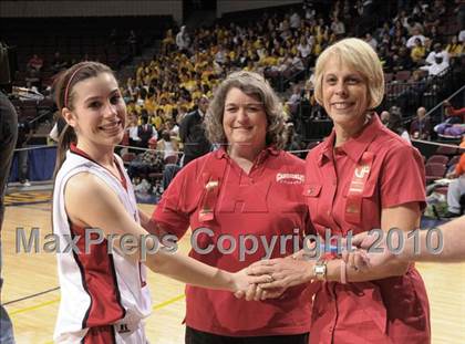 Thumbnail 1 in Carondelet vs. Mater Dei (CIF State D2 Award Photos) photogallery.