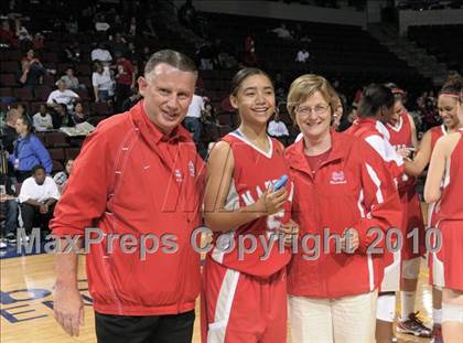 Thumbnail 2 in Carondelet vs. Mater Dei (CIF State D2 Award Photos) photogallery.