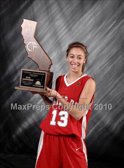 Thumbnail 2 in Carondelet vs. Mater Dei (CIF State D2 Award Photos) photogallery.