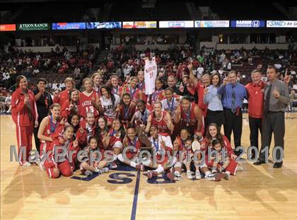 Thumbnail 3 in Carondelet vs. Mater Dei (CIF State D2 Award Photos) photogallery.