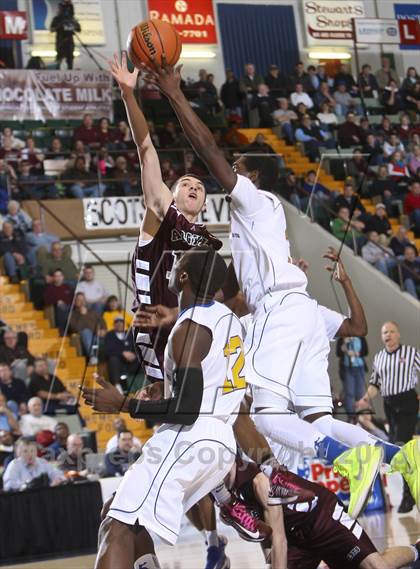 Thumbnail 2 in Argyle vs. Martin Luther King, Jr.  (NYSPHSAA Class D Final) photogallery.