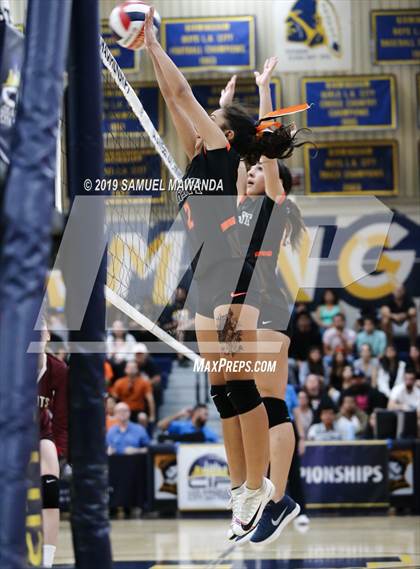 Thumbnail 3 in Grant vs Sherman Oaks CES (CIF LACS D3 Final) photogallery.
