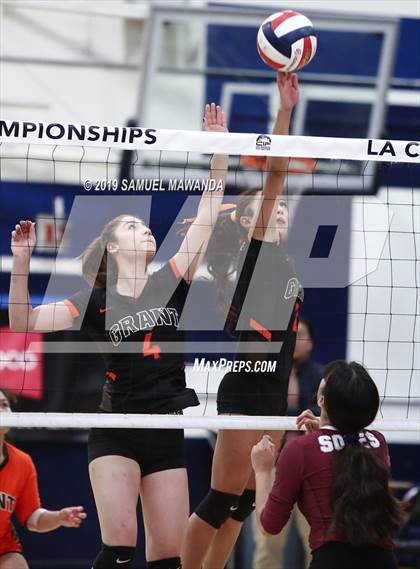 Thumbnail 1 in Grant vs Sherman Oaks CES (CIF LACS D3 Final) photogallery.