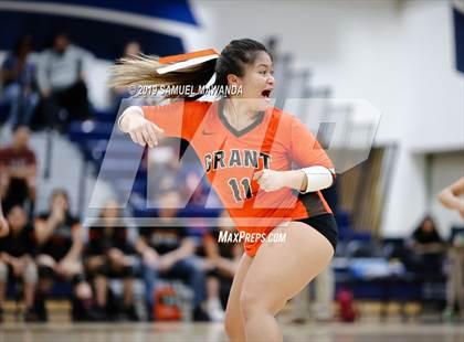 Thumbnail 3 in Grant vs Sherman Oaks CES (CIF LACS D3 Final) photogallery.