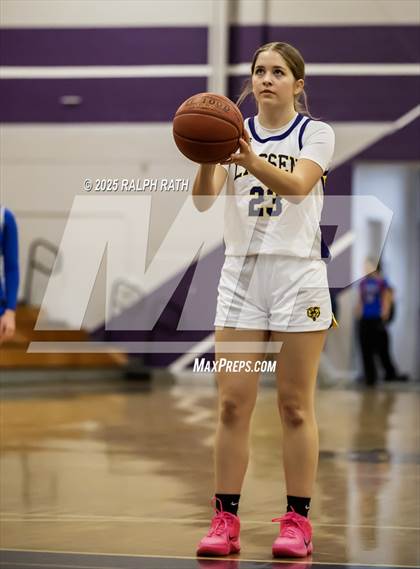 Thumbnail 3 in Lassen vs Orland photogallery.