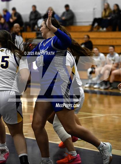 Thumbnail 2 in Lassen vs Orland photogallery.