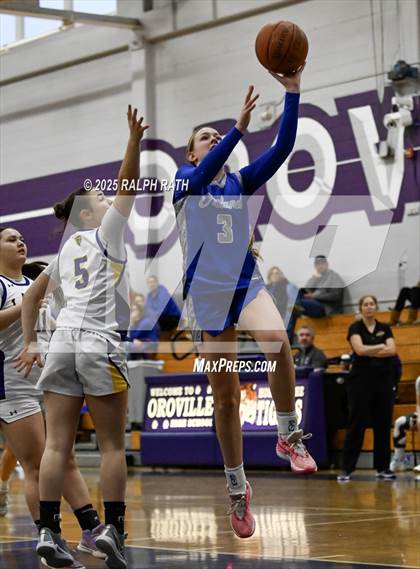 Thumbnail 2 in Lassen vs Orland photogallery.