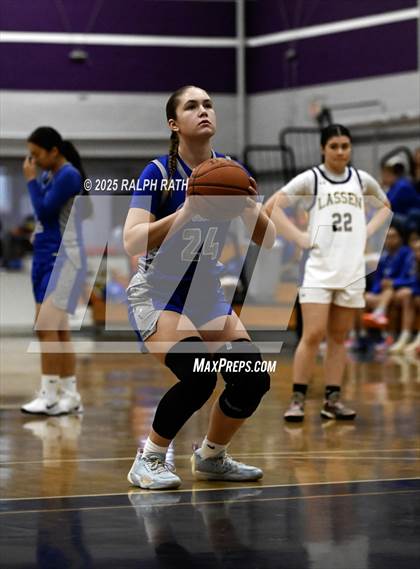 Thumbnail 3 in Lassen vs Orland photogallery.